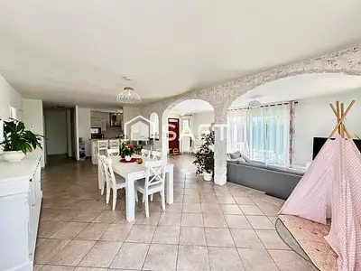 Maison, 178 m²