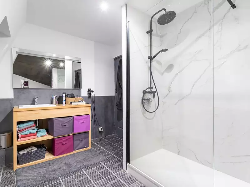 Immeuble, 335 m²