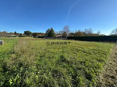 Terrain, 1 087 m²