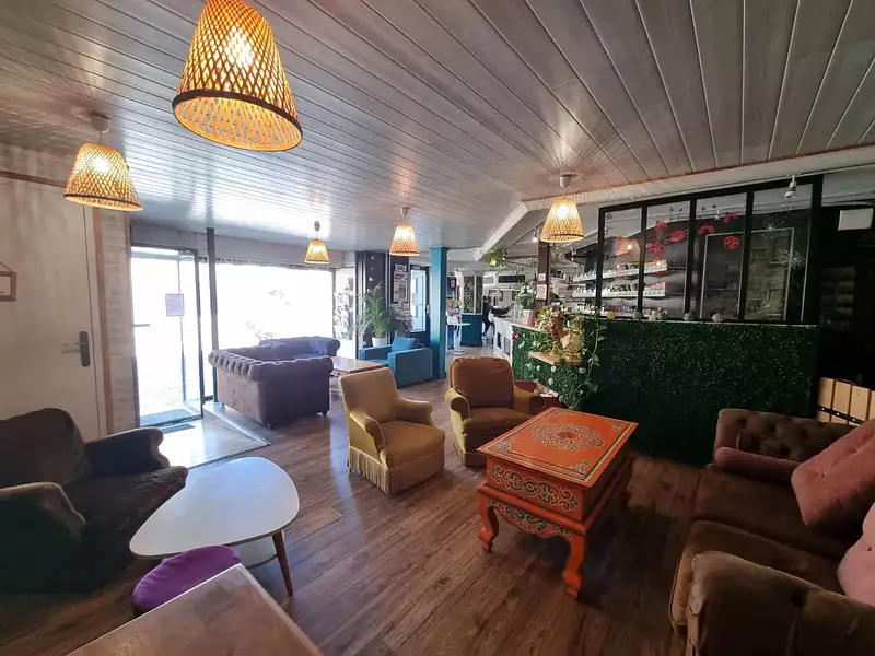 Divers, 310 m²