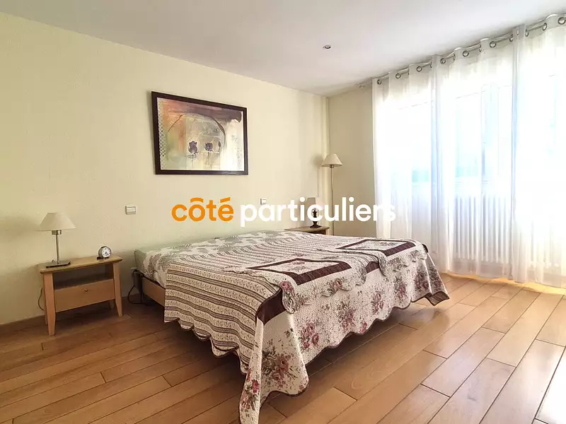 Maison, 230 m²