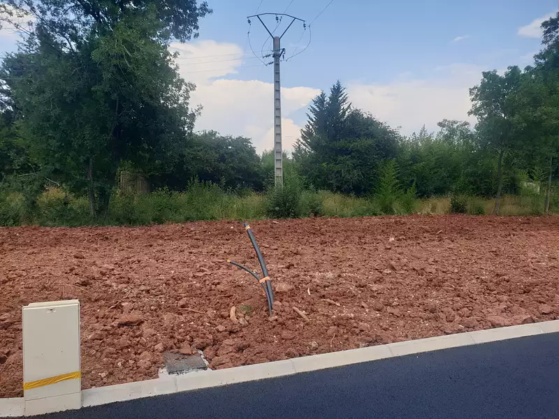 Terrain, 300 m²