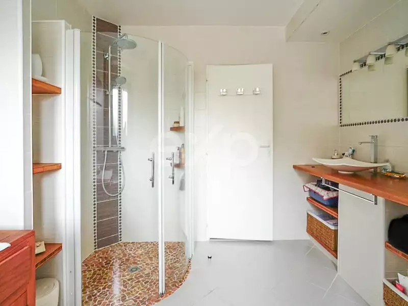 Maison, 161 m²