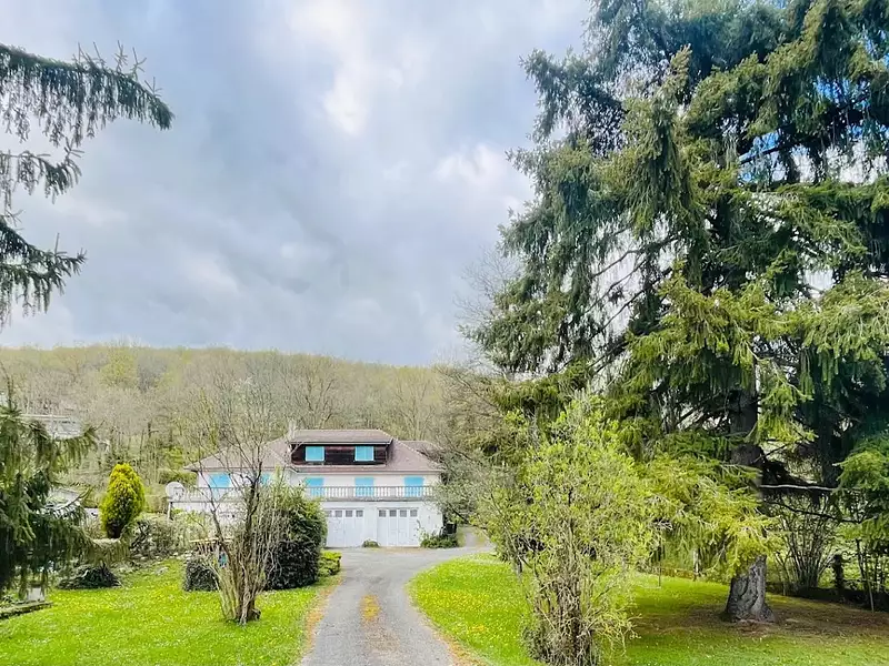 Maison, 281 m²