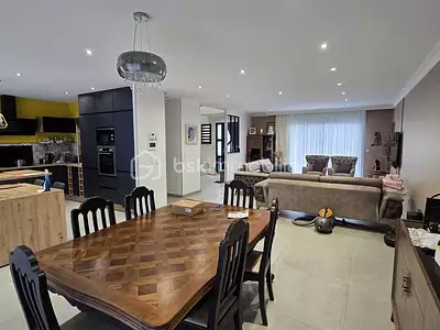 Maison, 200 m²