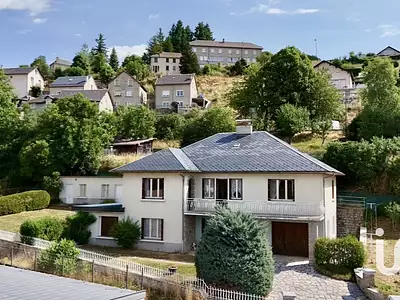 Maison, 211 m²