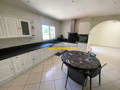 Maison, 174 m²