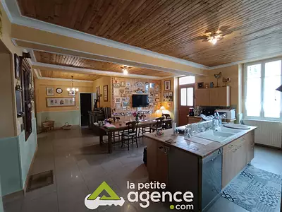 Maison, 348 m²