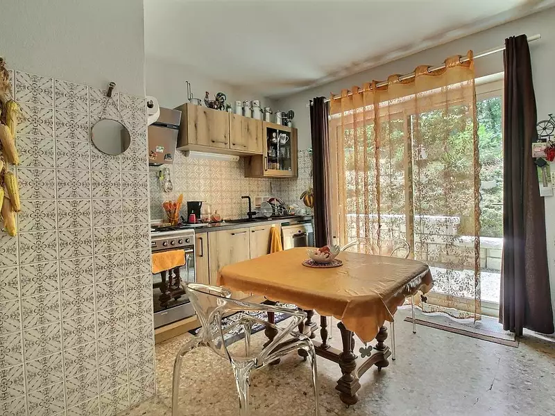 Maison, 220 m²