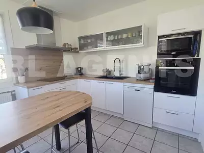 Maison, 169 m²