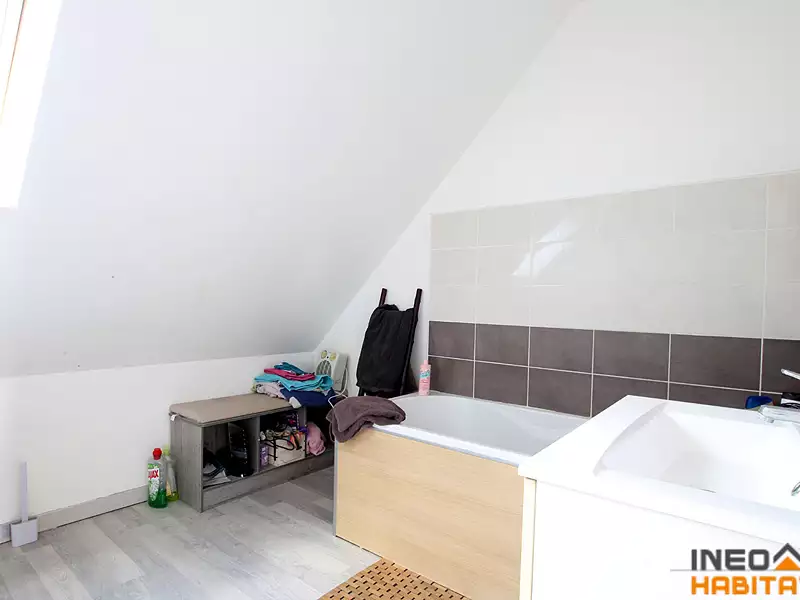 Maison, 94 m²