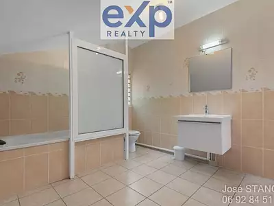 Maison, 210 m²