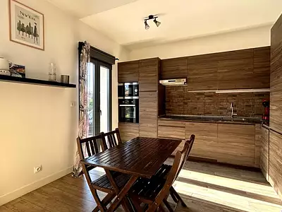 Maison, 240 m²