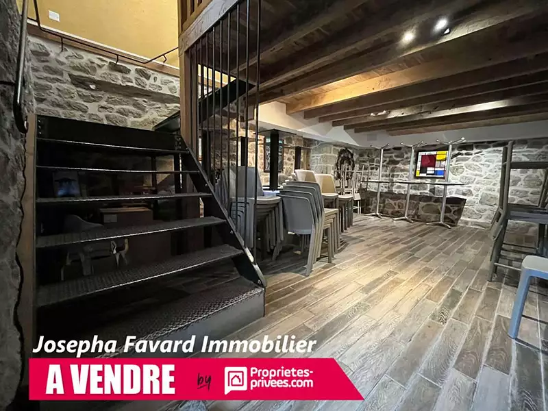 Maison, 370 m²