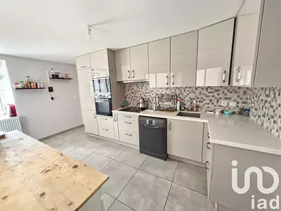 Maison, 218 m²