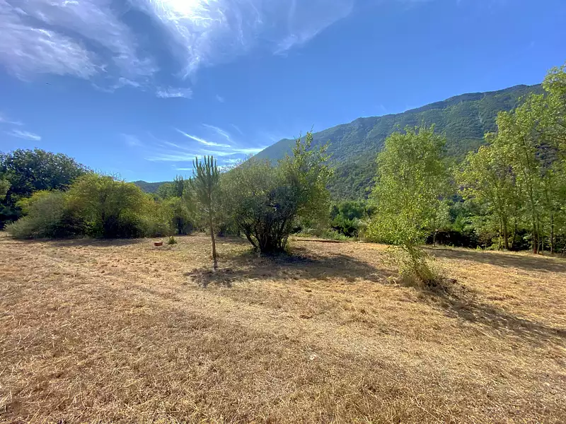 Terrain, 3 234 m²