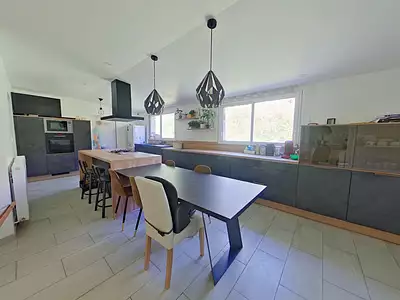 Maison, 267,14 m²