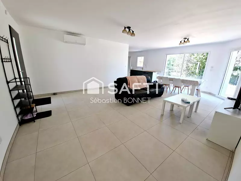 Maison, 84 m²