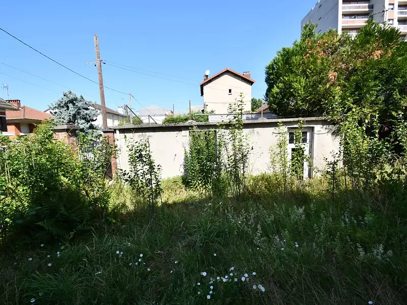 Terrain, 370 m²