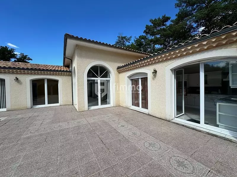 Maison, 168 m²