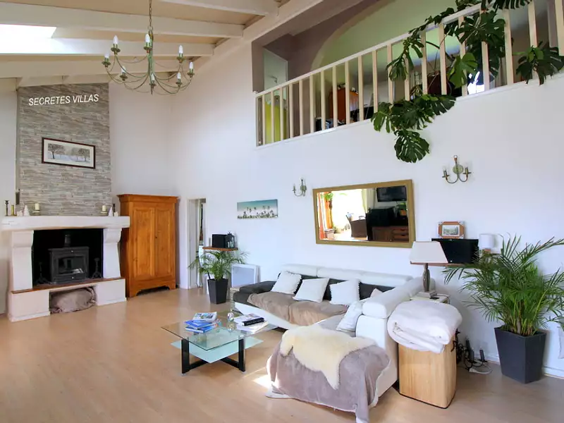 Maison, 360 m²