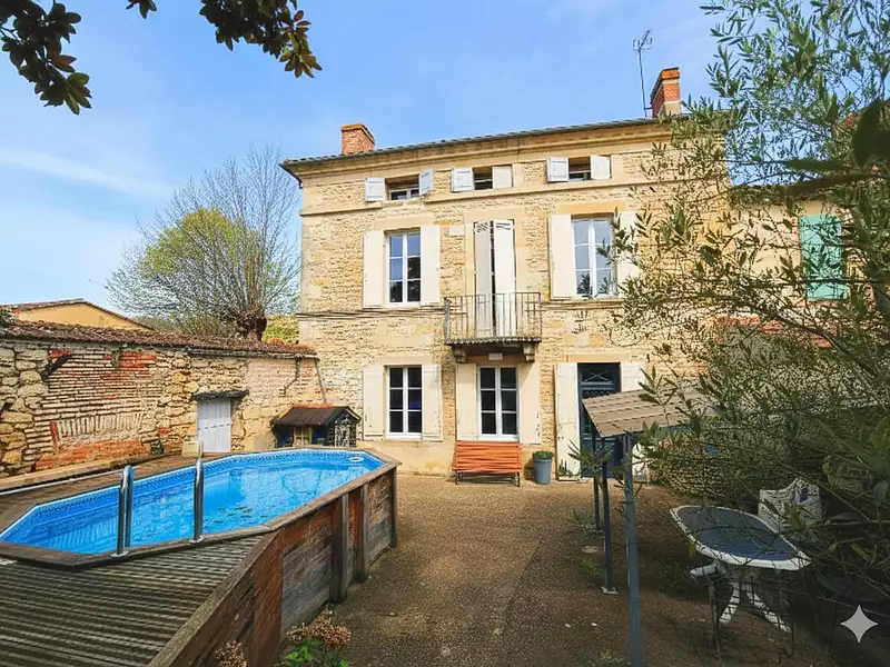 Maison, 358 m²