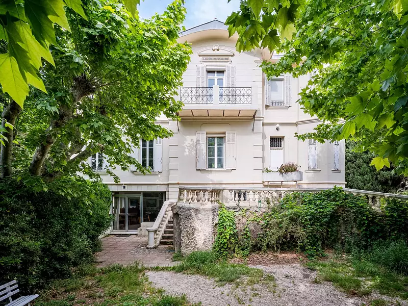 Maison, 325 m²