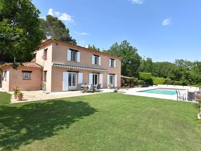 Maison, 163 m²