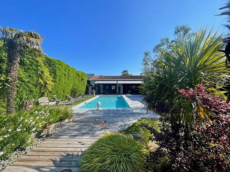 Maison, 222 m²