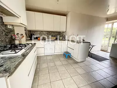 Maison, 230 m²