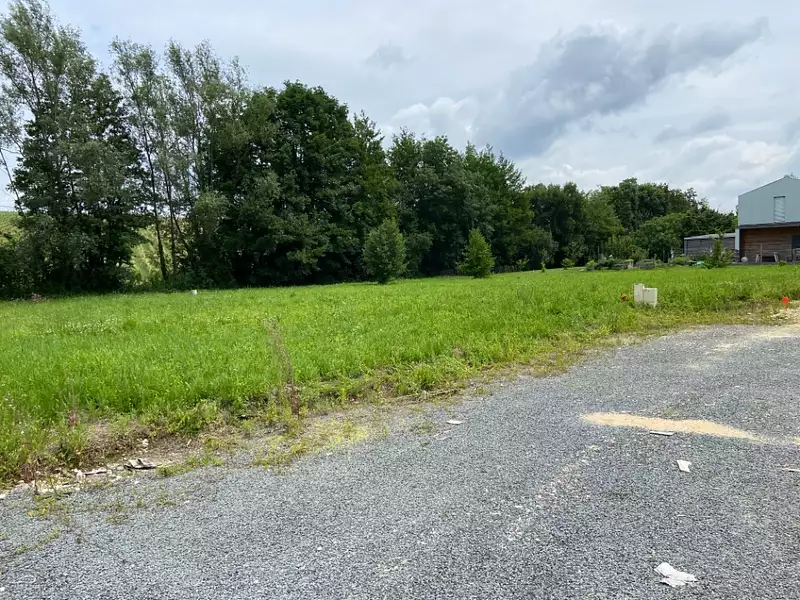 Terrain à bâtir, 691 m²