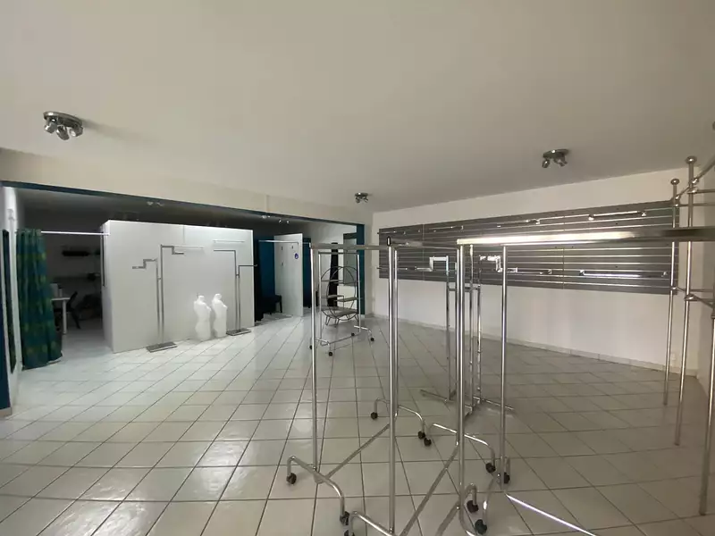 Divers, 100 m²