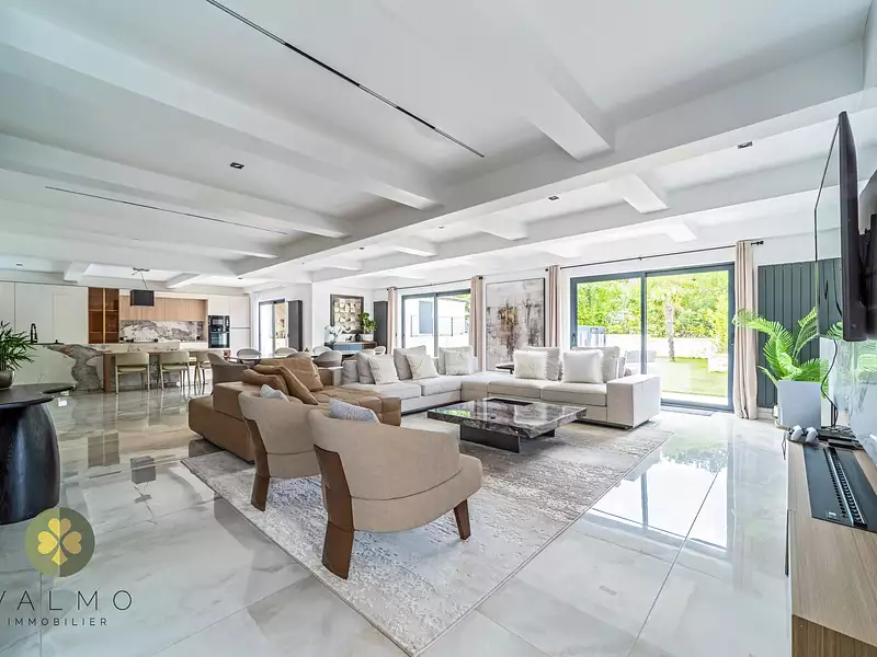 Maison, 315 m²