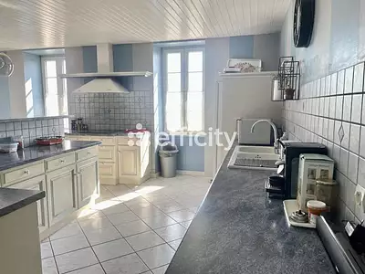 Maison, 245 m²