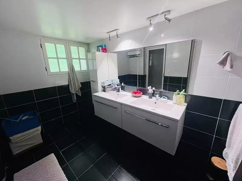 Maison, 153 m²