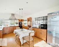 Maison, 196 m²