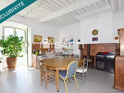 Maison, 296 m²