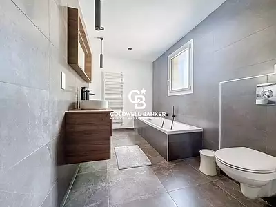 Maison, 180 m²