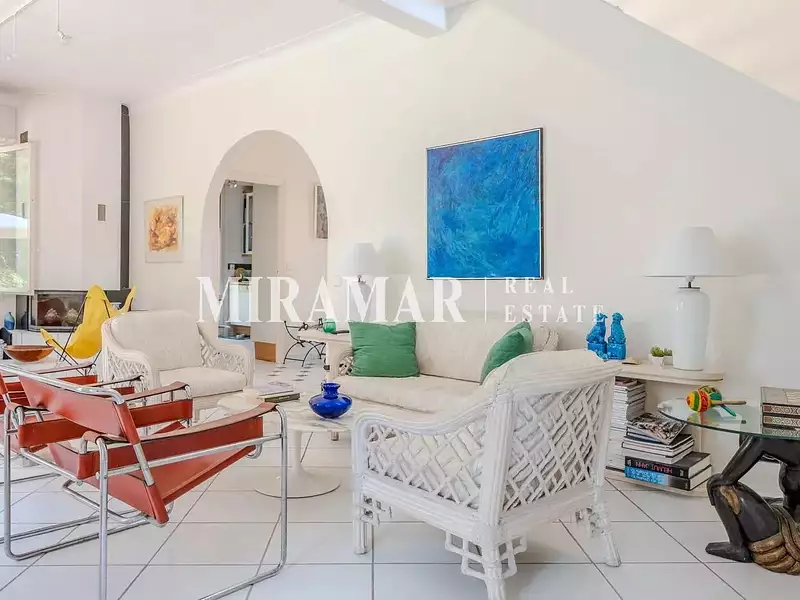 Maison, 166 m²