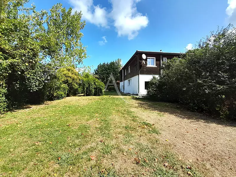 Maison, 256,1 m²
