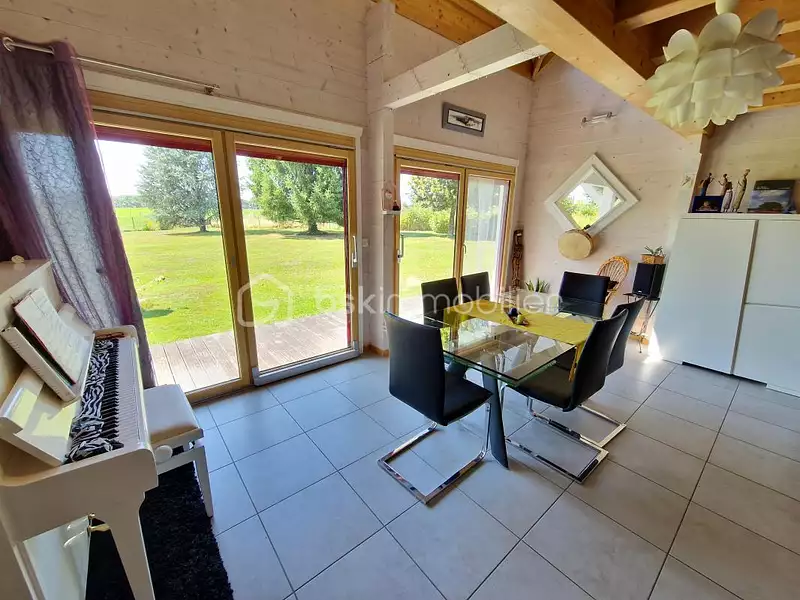 Maison, 218 m²