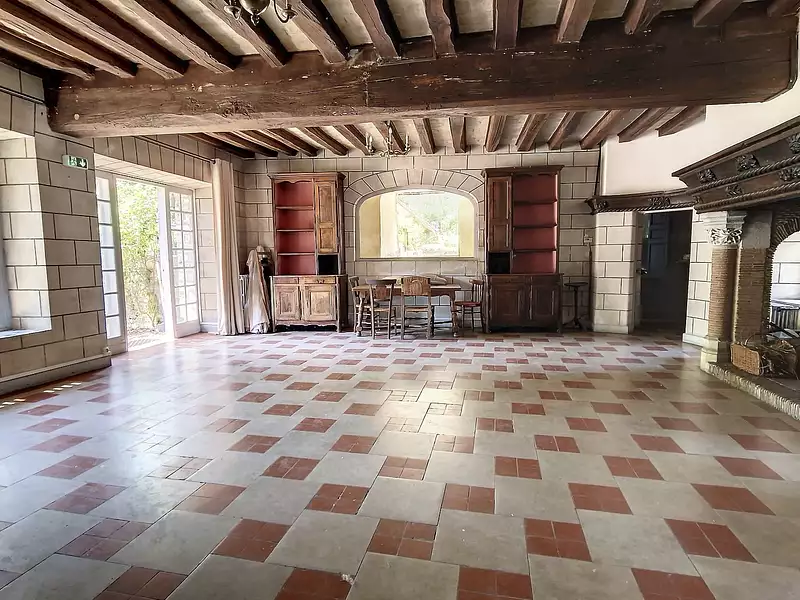 Maison, 1 004 m²