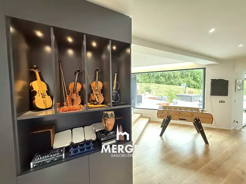 Maison, 330 m²