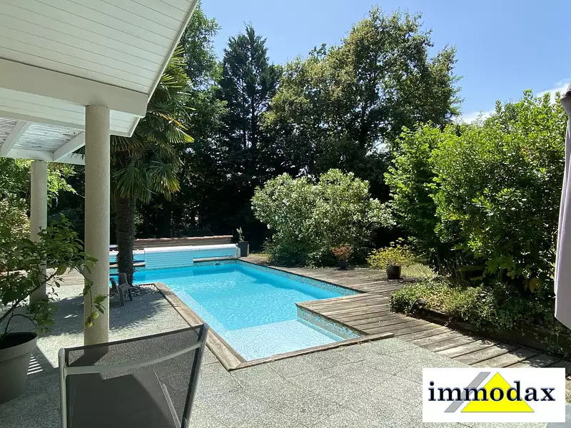 Maison, 192 m²