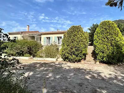 Maison, 220 m²