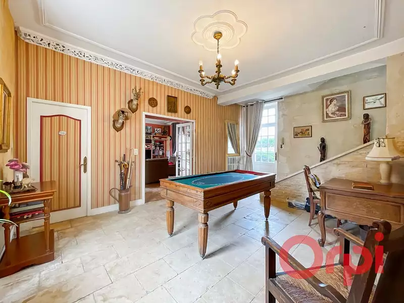Maison, 253 m²