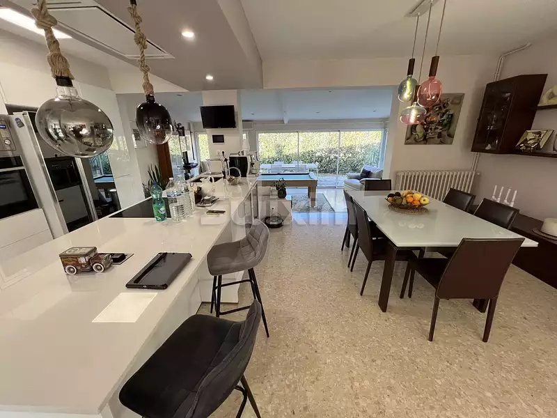 Maison, 170 m²