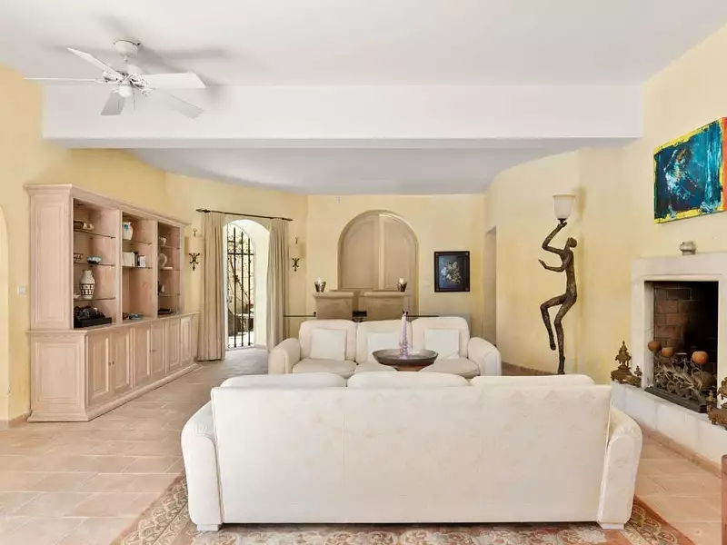 Appartement, 400 m²