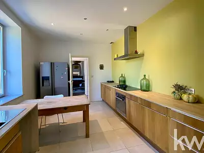 Maison, 240 m²