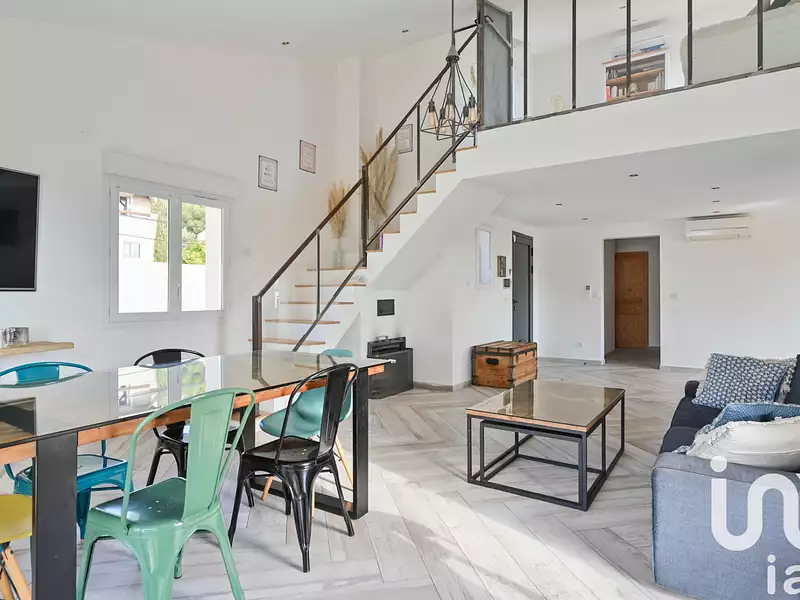 Maison, 113 m²